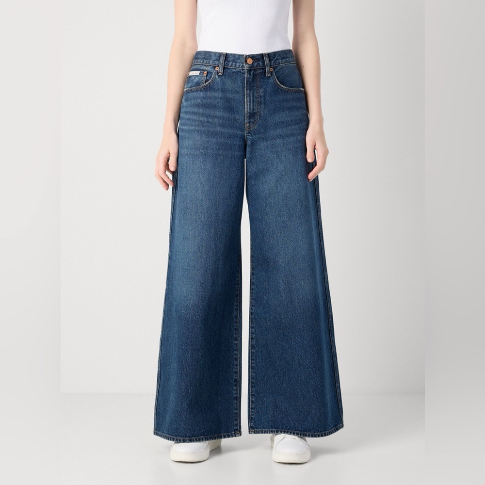 Calvin Klein Jeans | Ultra High Rise Wide Leg Blue Denim – Size 27R